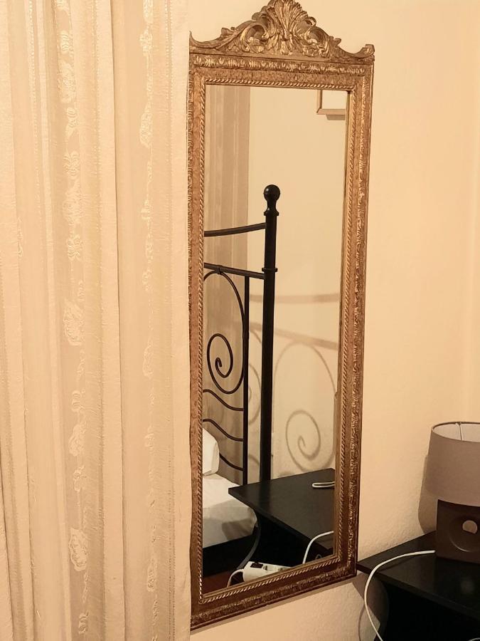 Cozy And Bright Apartment In The Heart Of The City Tesalonika Bagian luar foto
